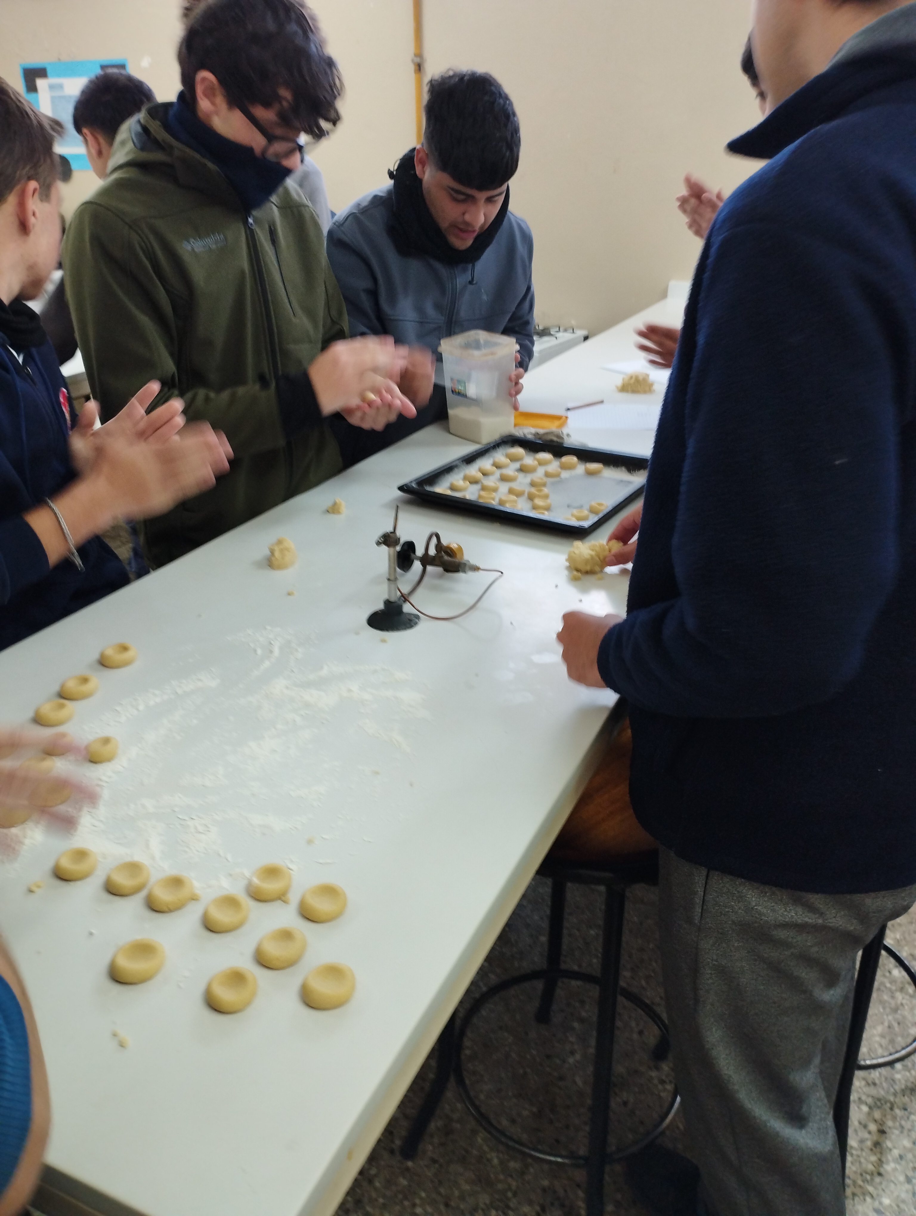 Estudiantes en laboratorio